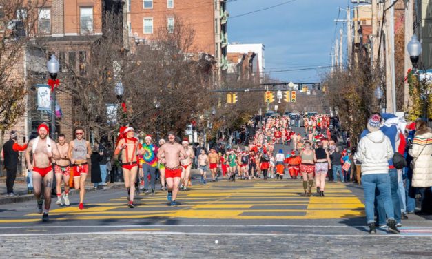 Photos: 16th Annual Santa Speedo Sprint